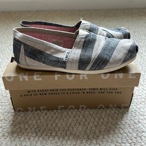 Toms beige and navy stripe shoes